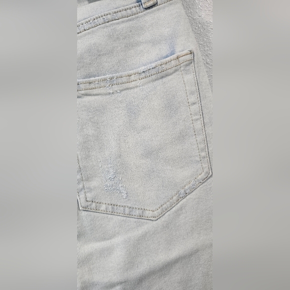 Wild Fable Womens Super High Rise Tapered Jeans Light Wash Size 2/27" Inseam NWT - Picture 6 of 11